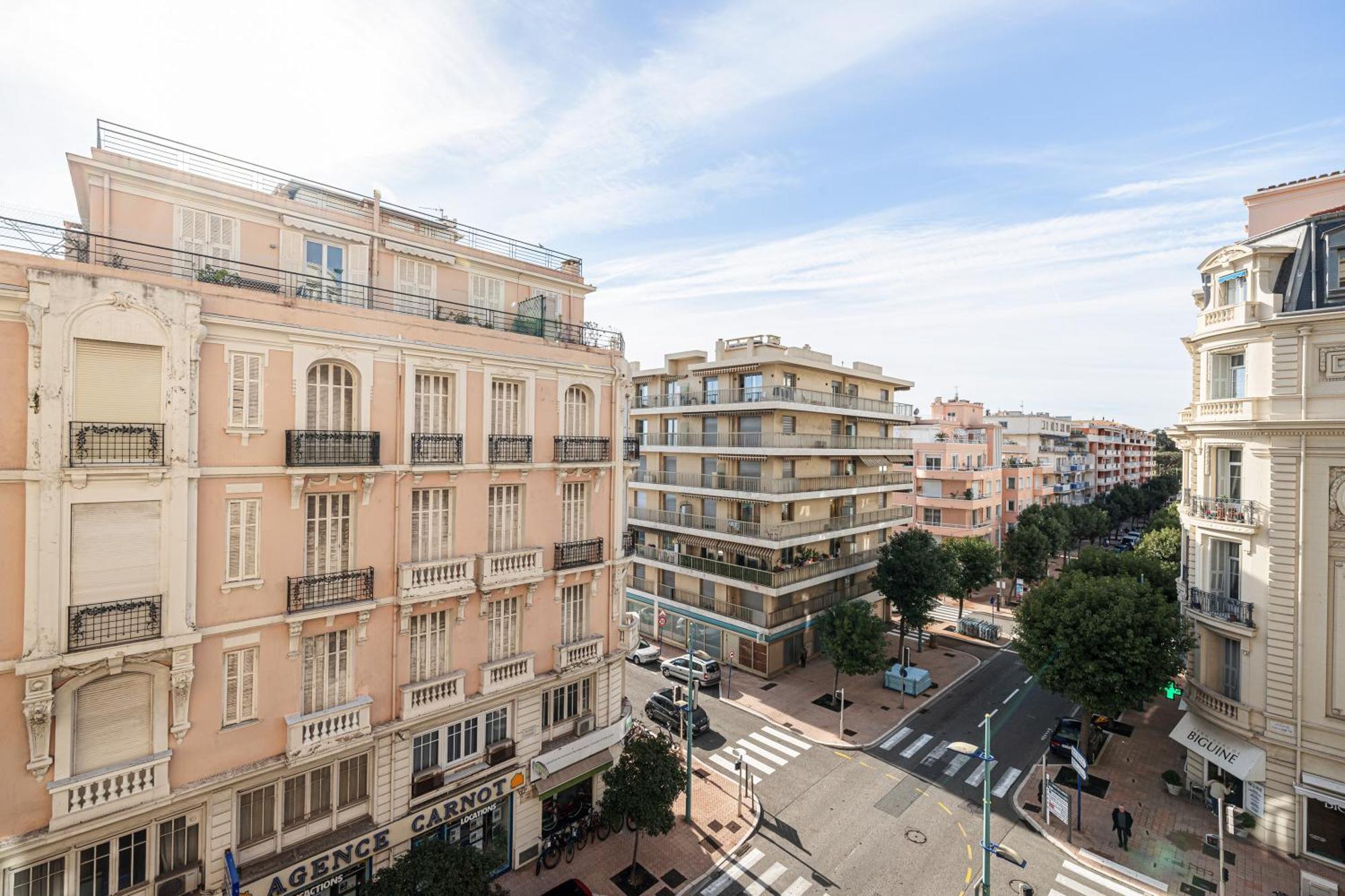 Vacances Au Palace - Happy Rentals Menton Exterior photo